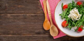 O której Polacy jedzą kolację?