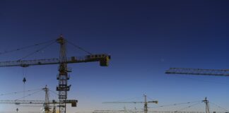 Jaką grubość posadzki żywicznej?