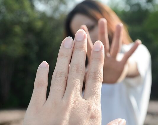 Czy można zostawić ciepłą zupę na noc?