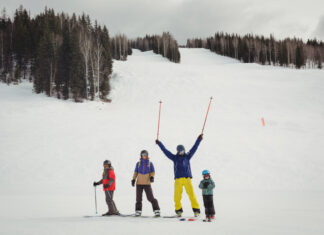 Obozy narciarskie i snowboardowe – Twoja zima może być pełna adrenaliny! Obozy narciarskie i snowboardowe